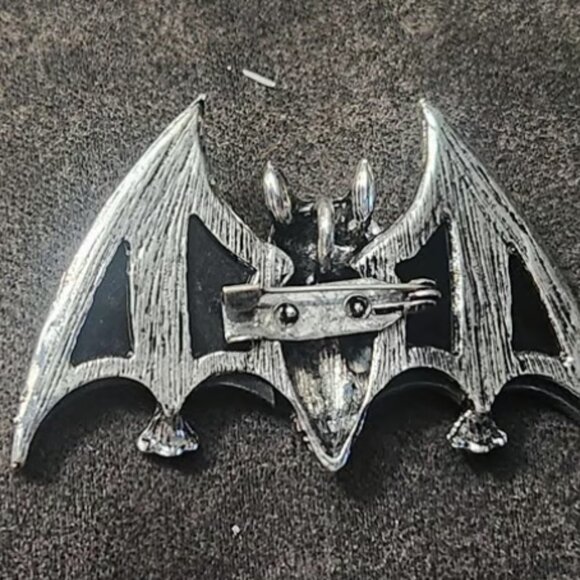Silver Abalone Bat Brooch - Picture 2 of 2